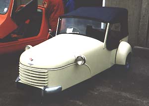 1952 Bond Minitruck front view